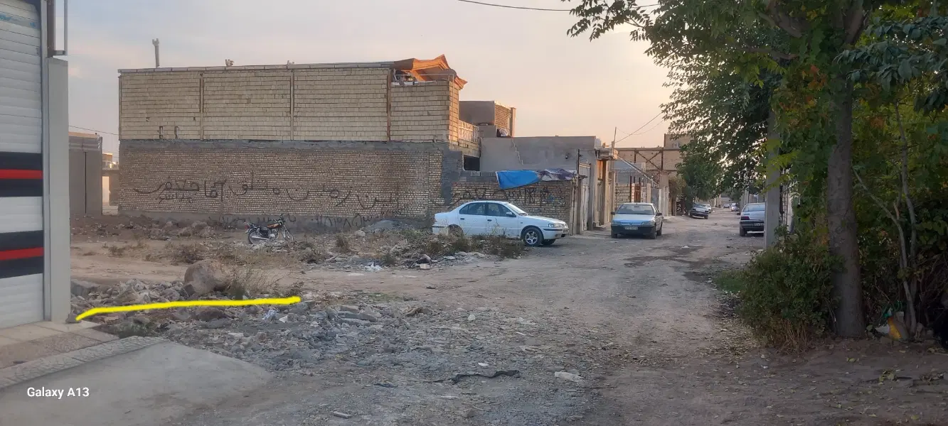 ۱۰۵ متر زمین کوی ۱۳۴ شمالی با کد رهگیری دار