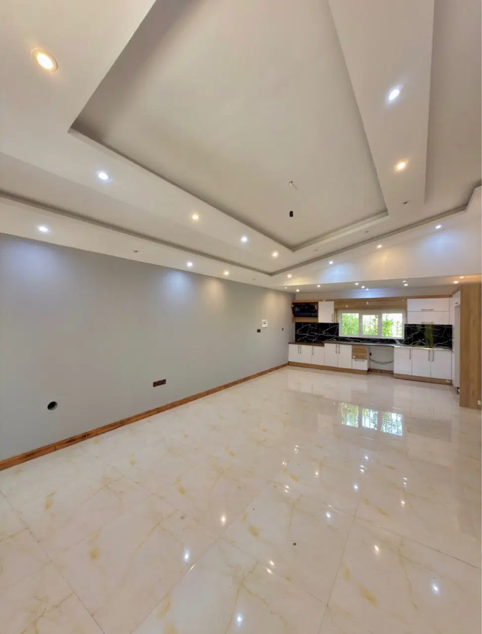 ویلاباغچه280متری_تاپ لوکیشن جنکلی_شهرک سعادت