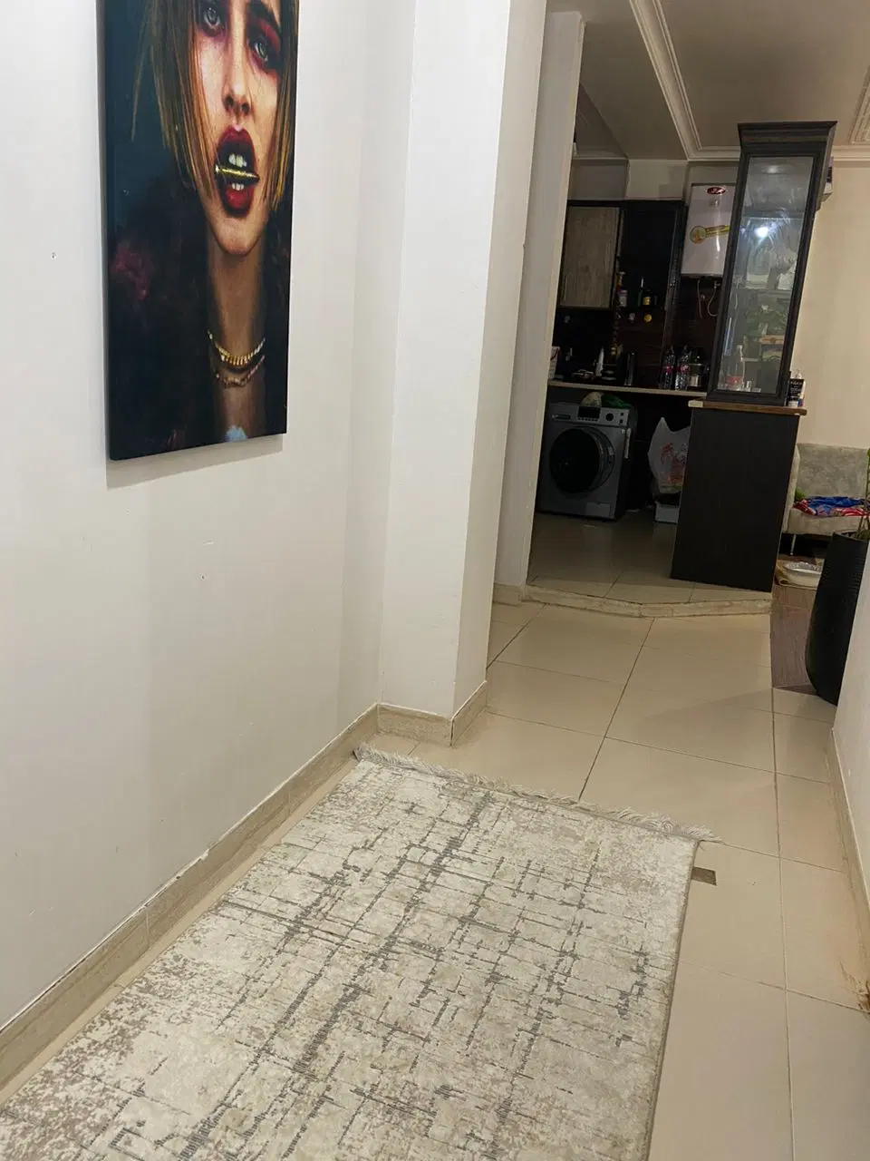 آپارتمان در ساختمانِ ۴ واحدی (خلوت و دنج)
