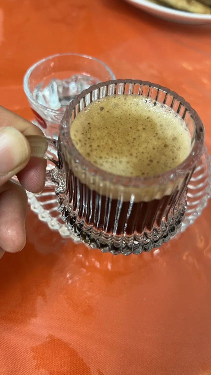 اجاره میز در فضای کار اشتراکی سیلور