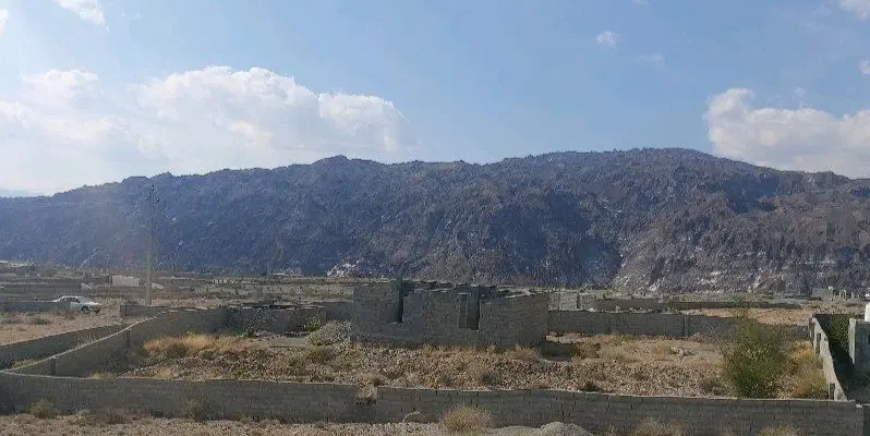 زمین درگز