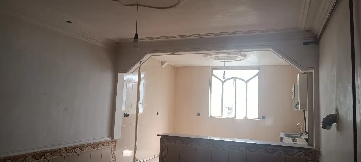پشته حسین اباد خیابان اصلی