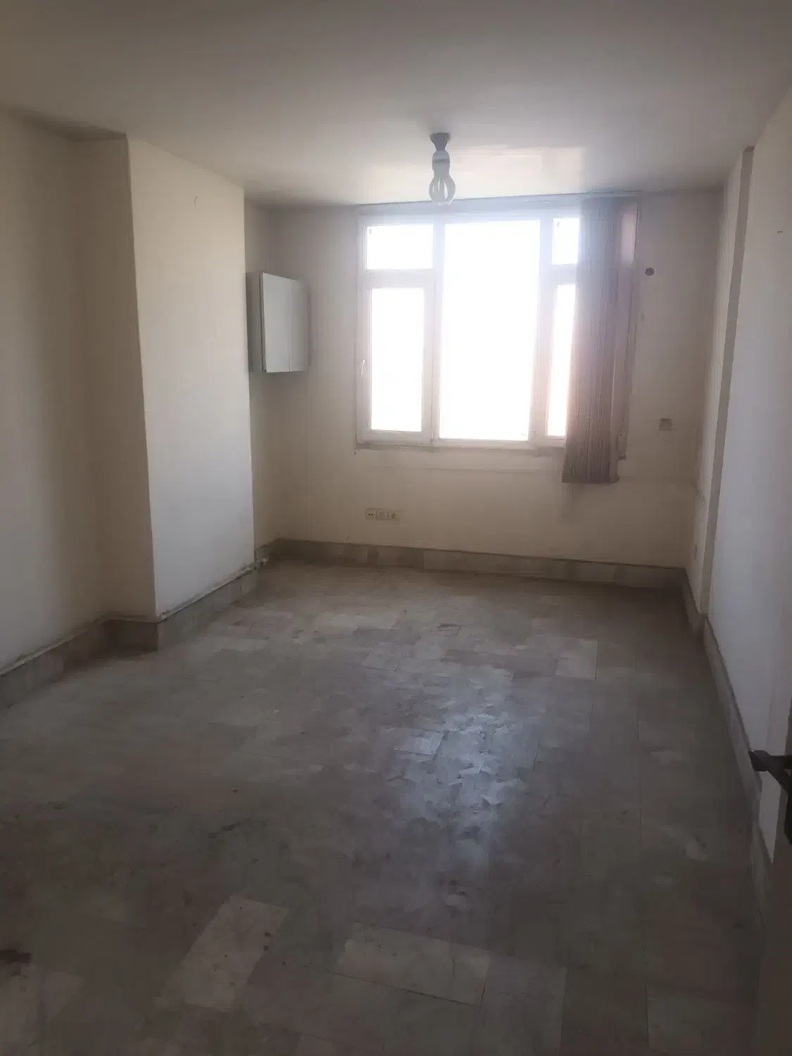آپارتمان ۶۰ متری ط۳ مسکونی سلسبیل