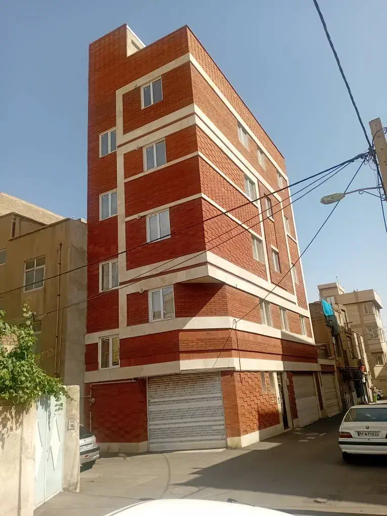 آپارتمان تک واحدی