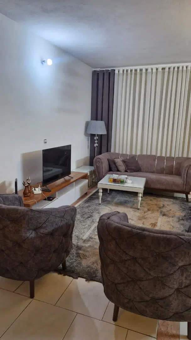 اجاره اپارتمان کوی زنبق ۹۵ متری