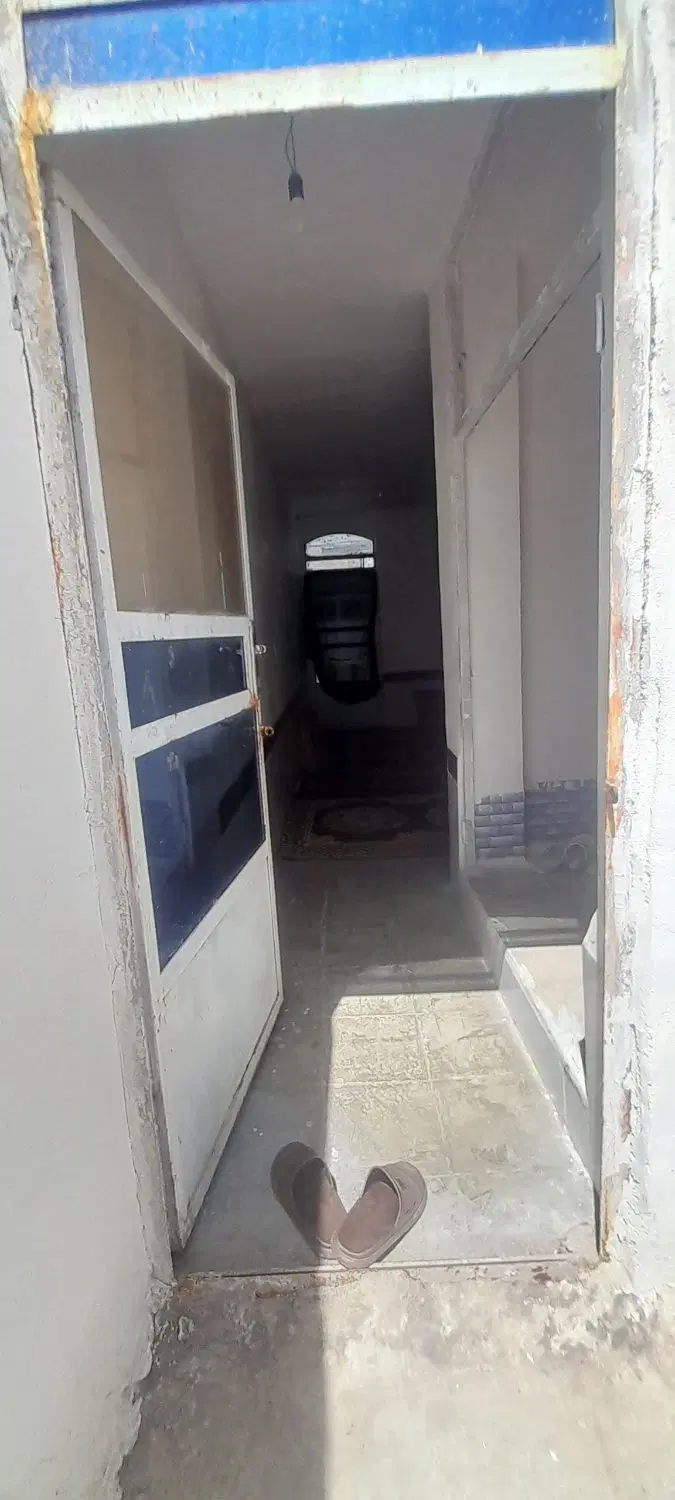 یک خانه مسکونی دوطبقه در فسا