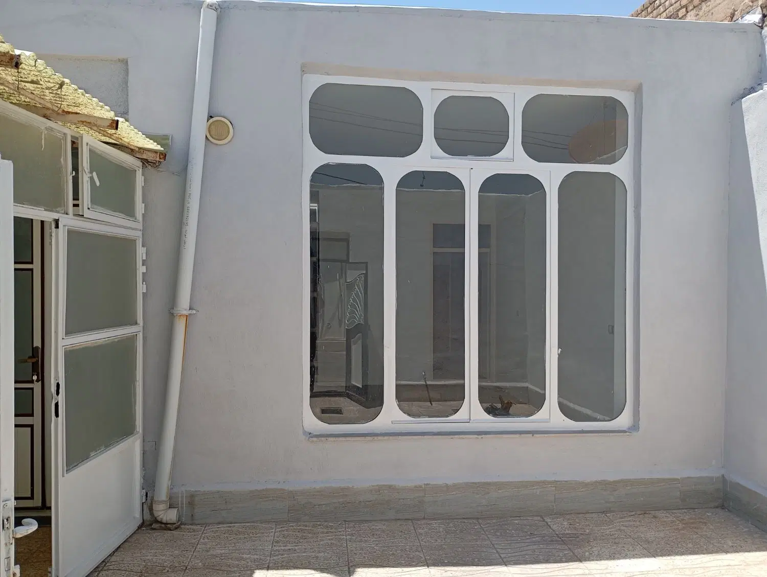 یکباب حیاط مسکونی در شهرک باغمعروف