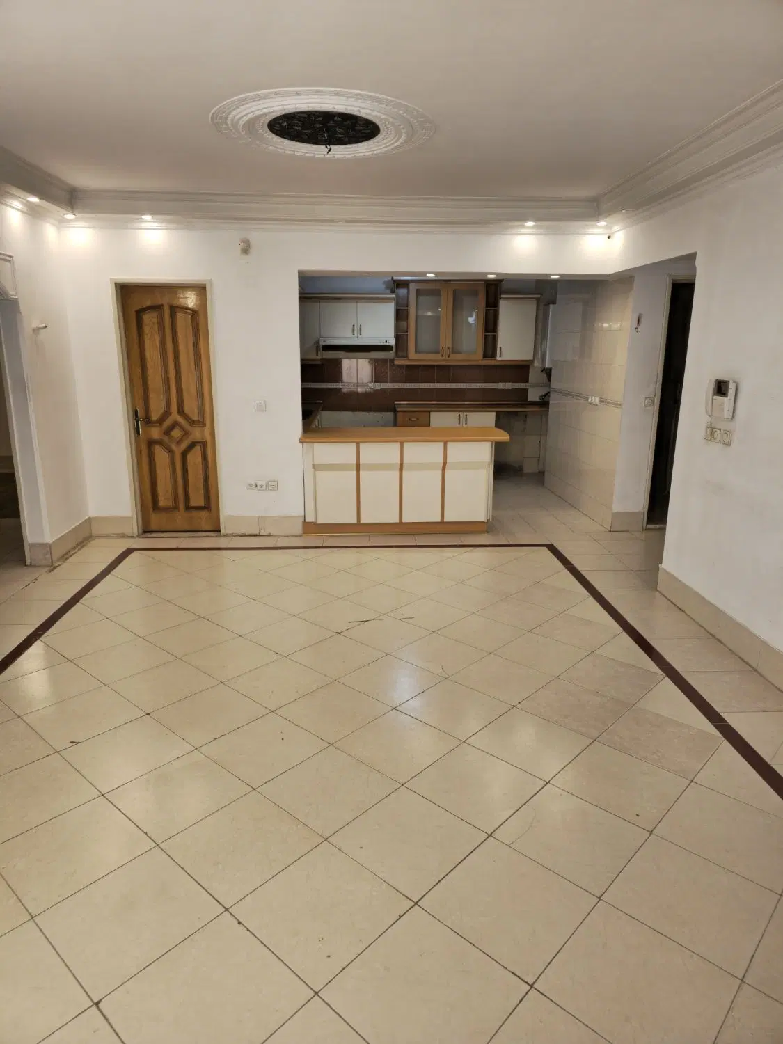 اجاره دفتر واحد کار ۸۵ متری اداری