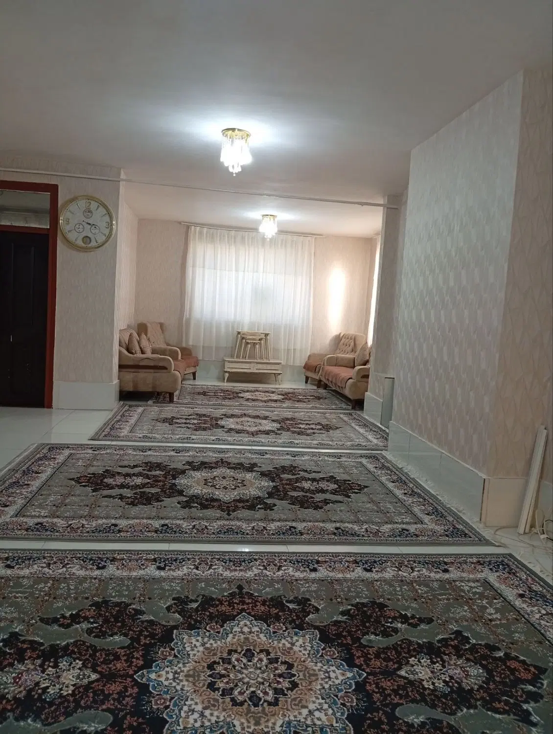 حیاط فروشی حکیم نظامی کاظمیان ۱۴۰متر