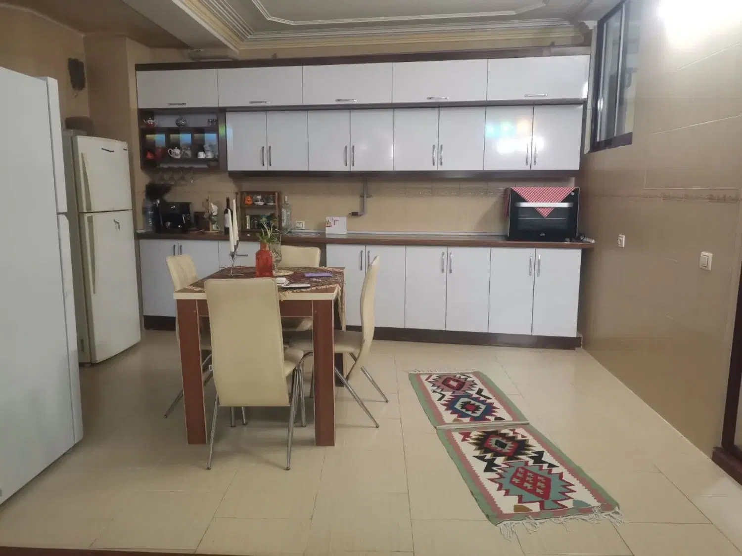 ۱۲۷‌ متری طبقه اول دو خوابه