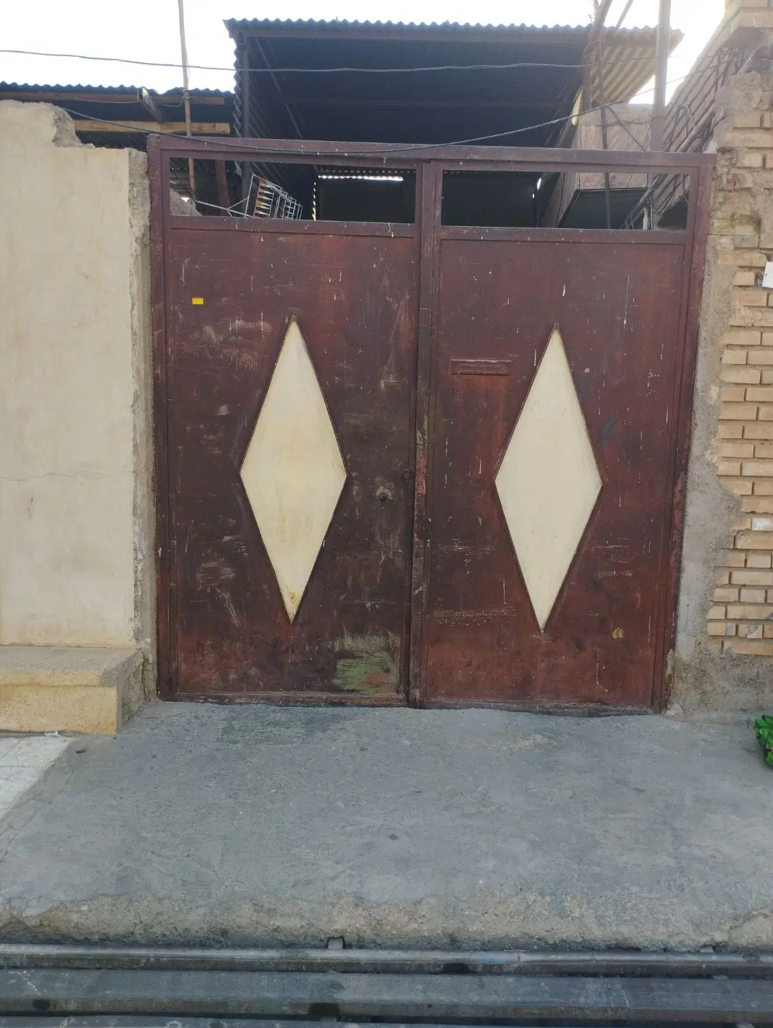 منزل ۱۰۴متری کوی قلعه سید
