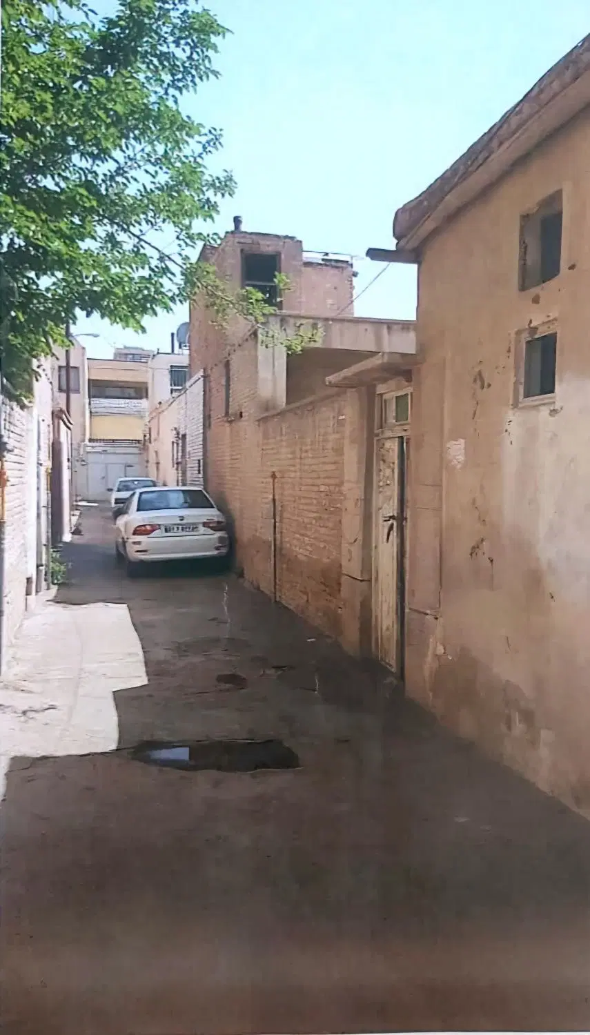 فروش کلنگی ارتفاع دارد خیابان فروغی