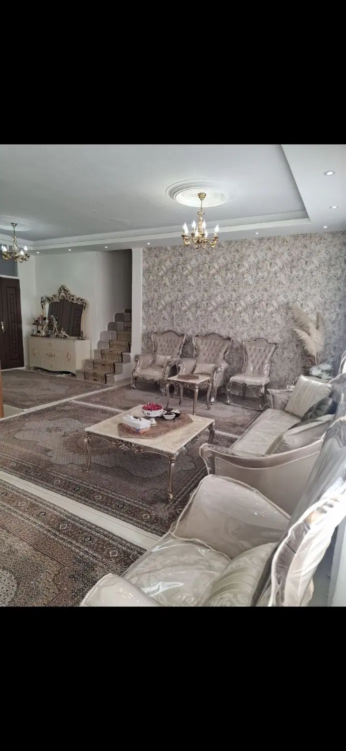 فروش حیاط ویلایی یک سرویس خ برق
