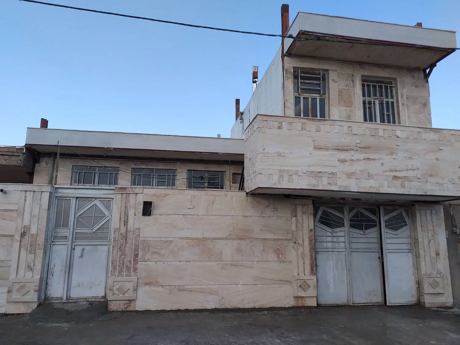 خانه فروشی سیاهکله
