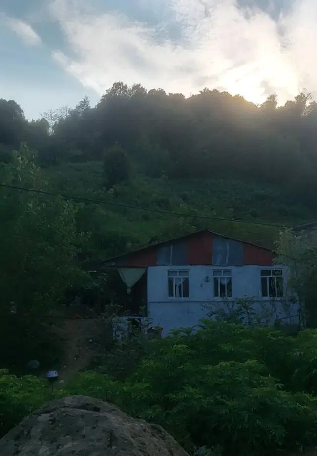 زمین و خانه