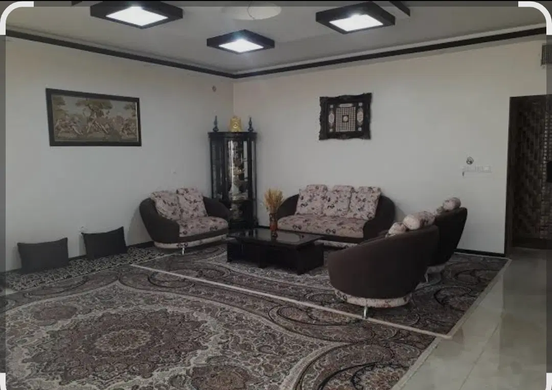 پشت قواره سه طبقه