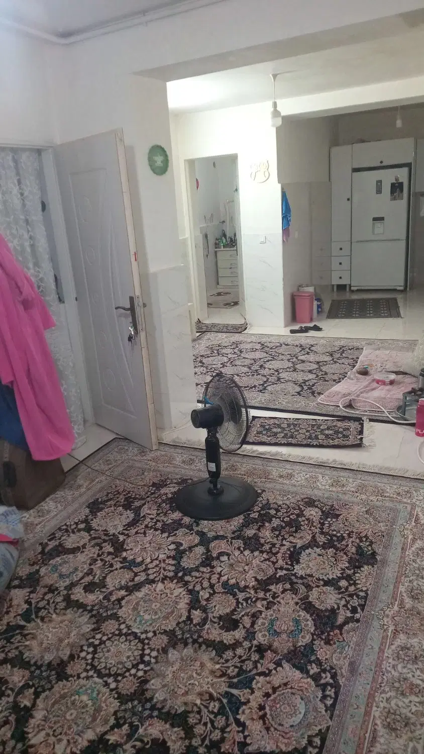 فروش طبقه همکف از ۳ طبقه
