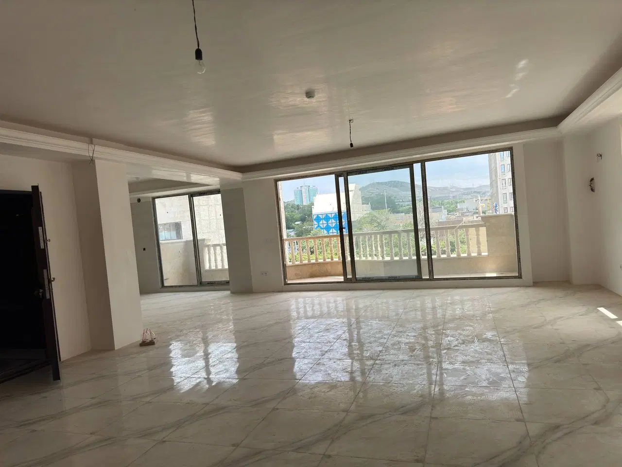 ۱۲۳ متر جنوبی رودکی واحد بسیار لوکس