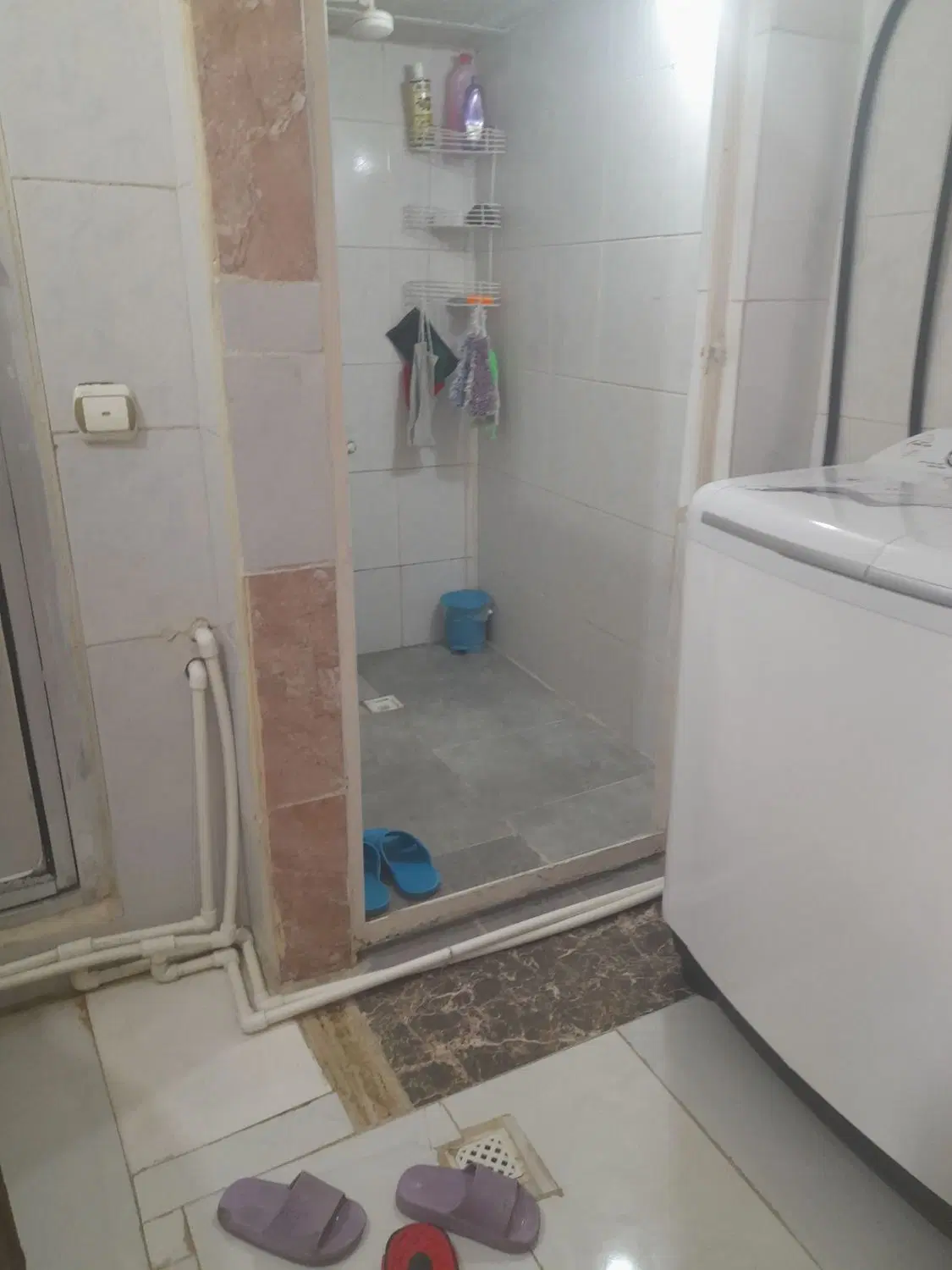 یک باب منزل مسکونی 40 متری  دربستی