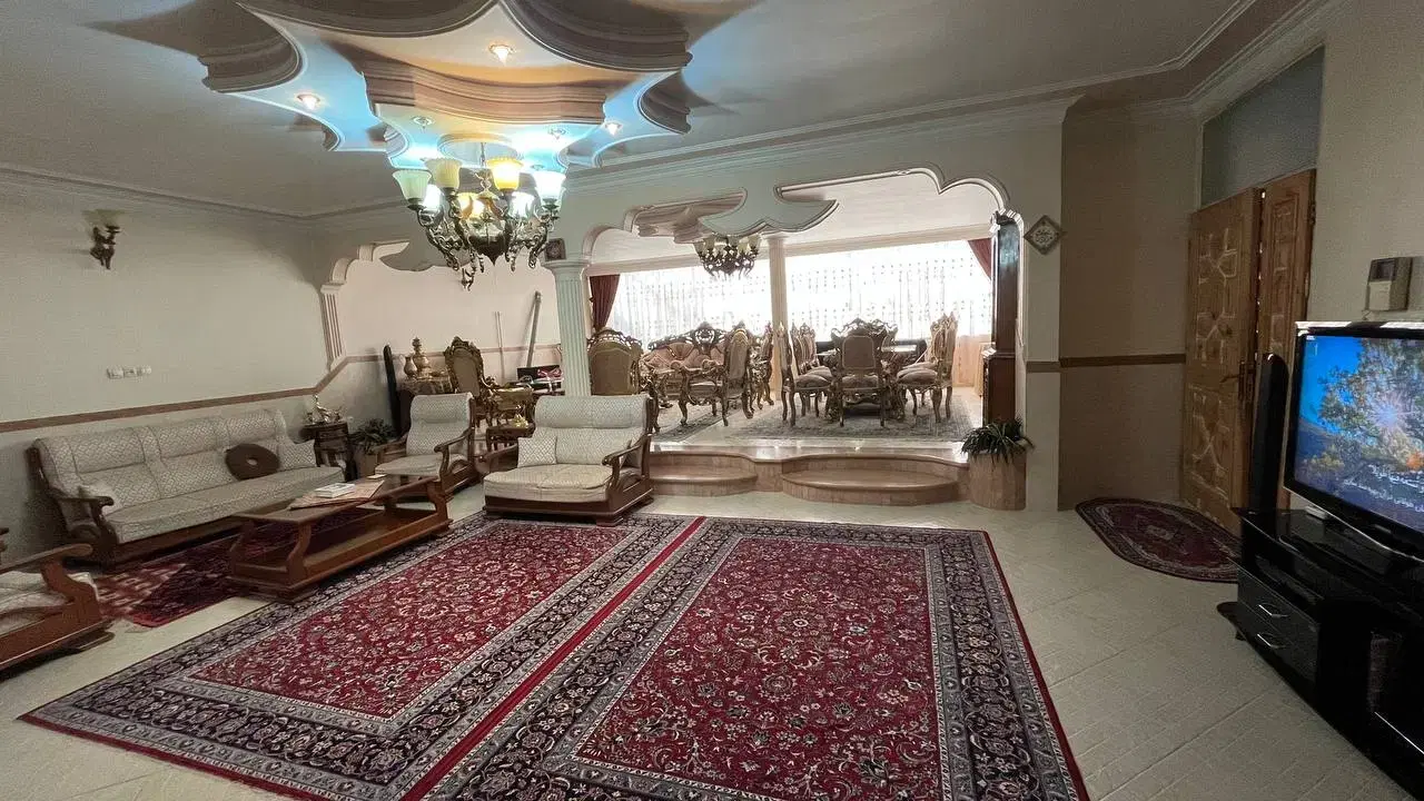 ویلایی 237 م دوبلکس در بهترین لوکیشن خ ملکی
