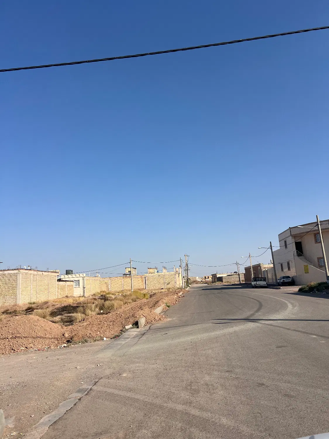 بلوار عابدینی ۹ لب خیابان ۲۰ متری