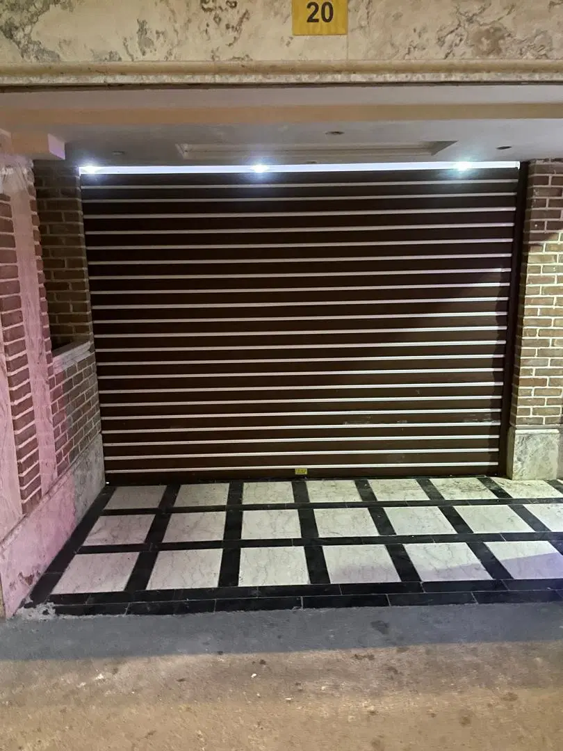 یک طبقه خانه حیاطی دربست