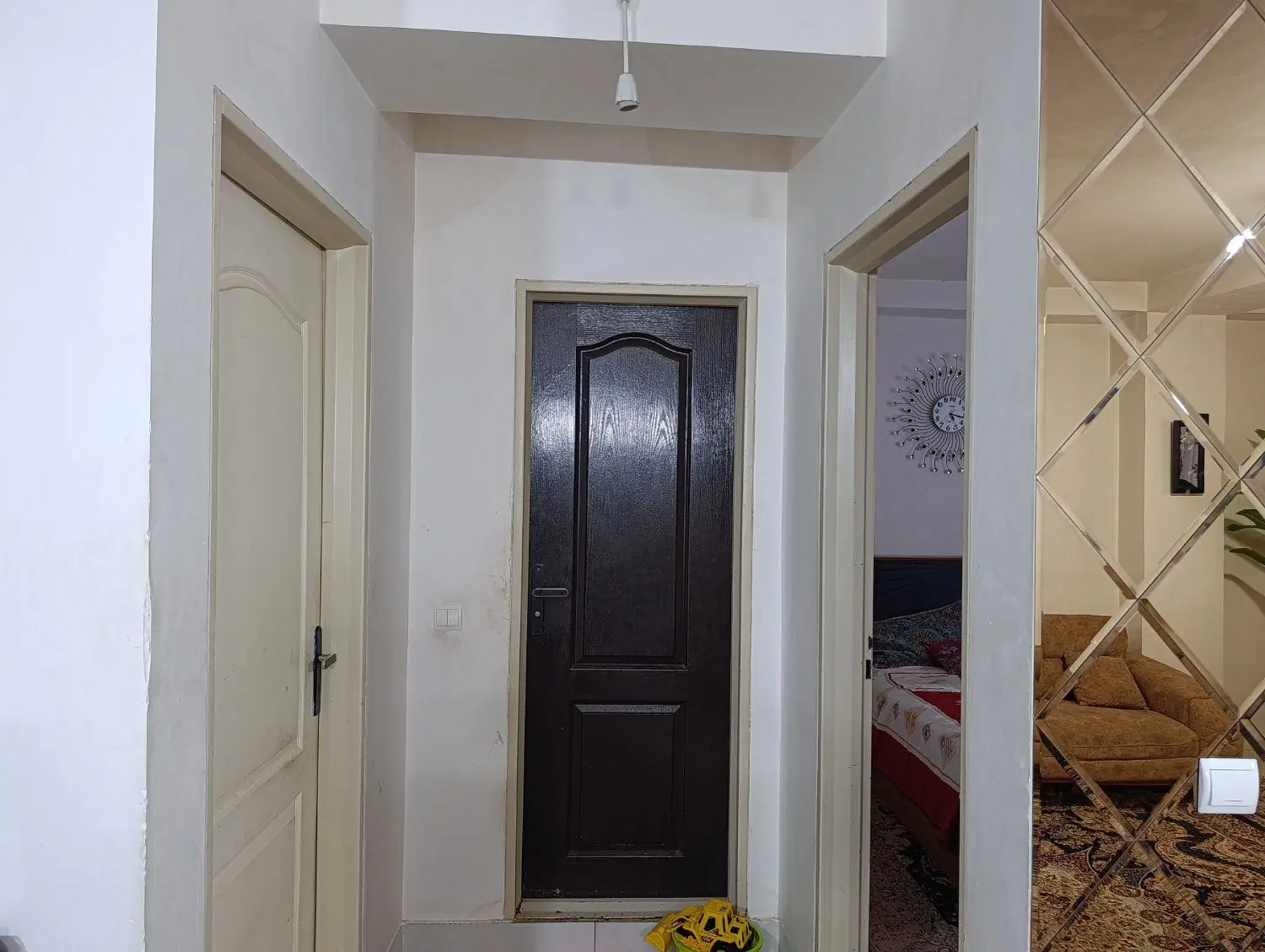 آپارتمان انتظار یک 1