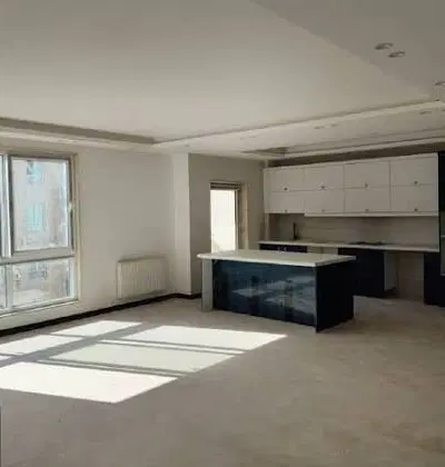 اپارتمان ۷۵ متری انتهای وکیل اباد سنددار