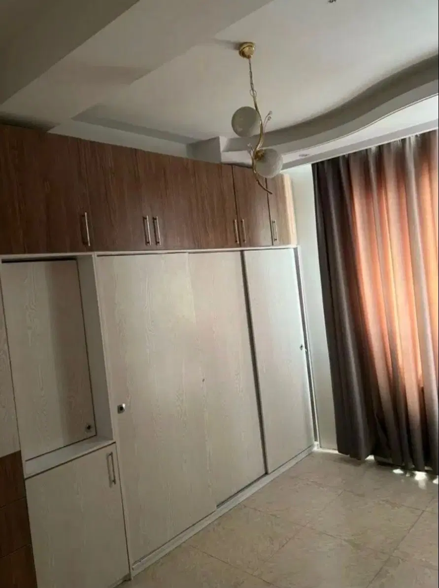 آپارتمان_56متری_10سال ساخت_عروسک