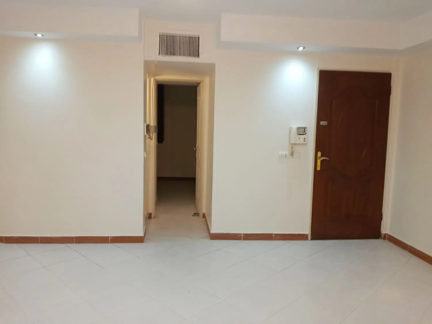 آپارتمان تکواحدی باپارکینگ وانباری
