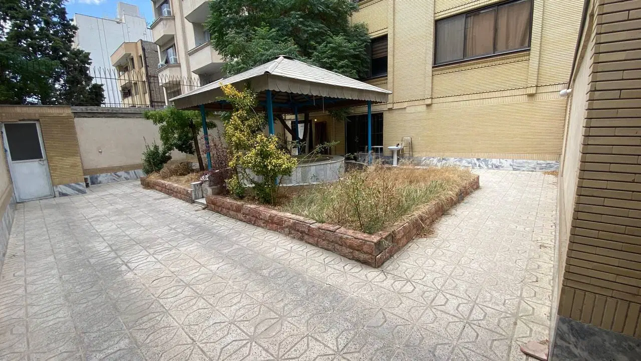 هنرستان۲۲۰متر