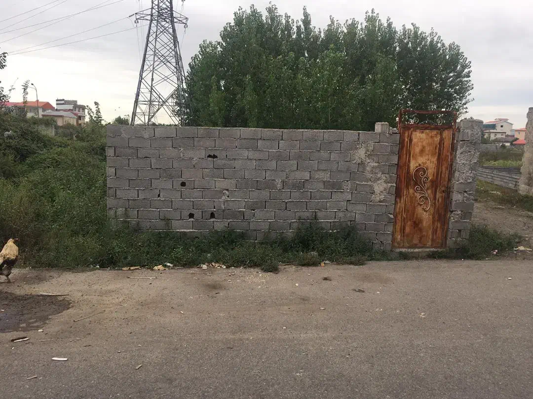 یک قطعه زمین کوچیک ۱۰۰ متری سندتک برگ دور