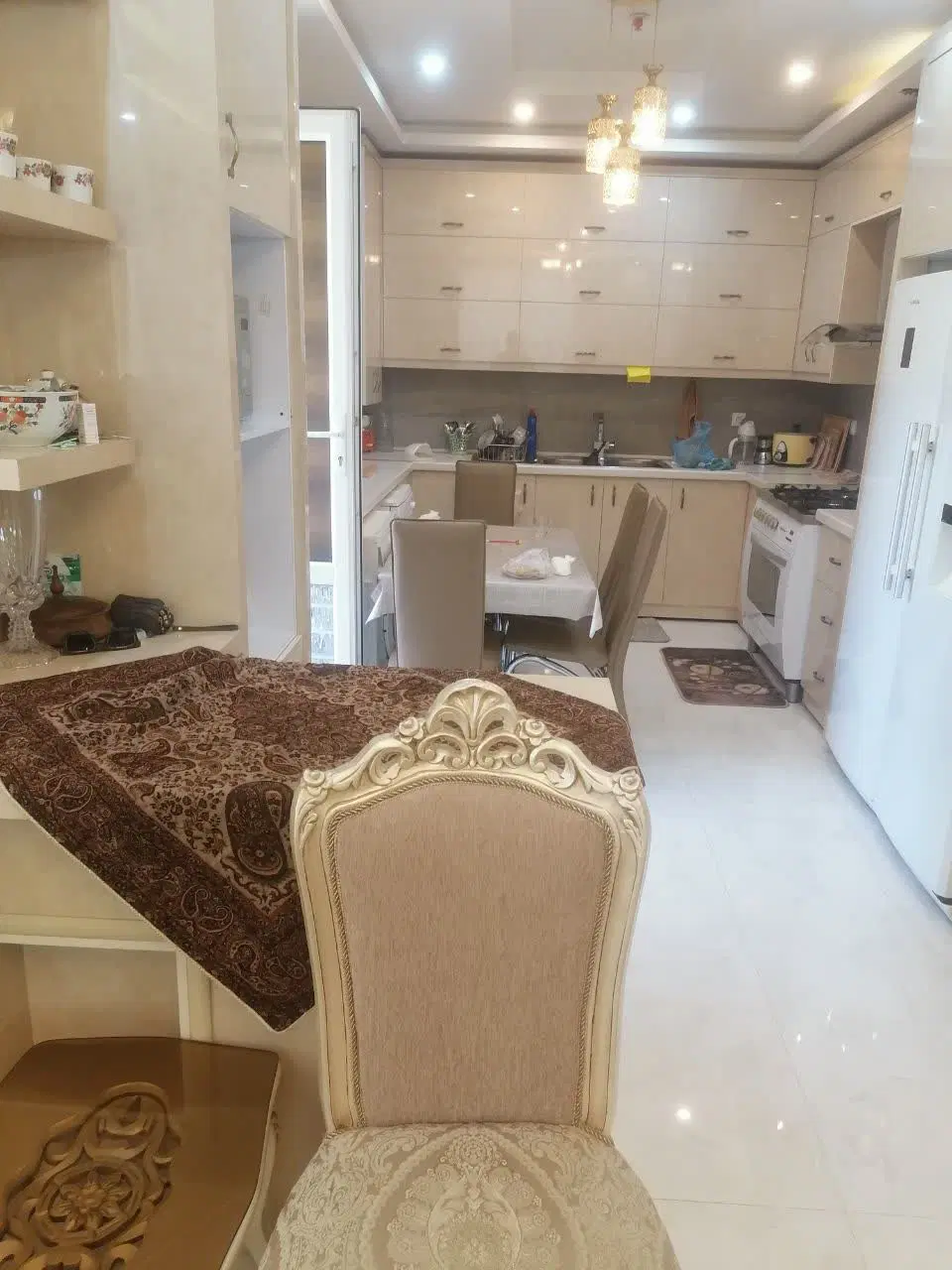 آپارتمان140متری شیک و فول امکانات