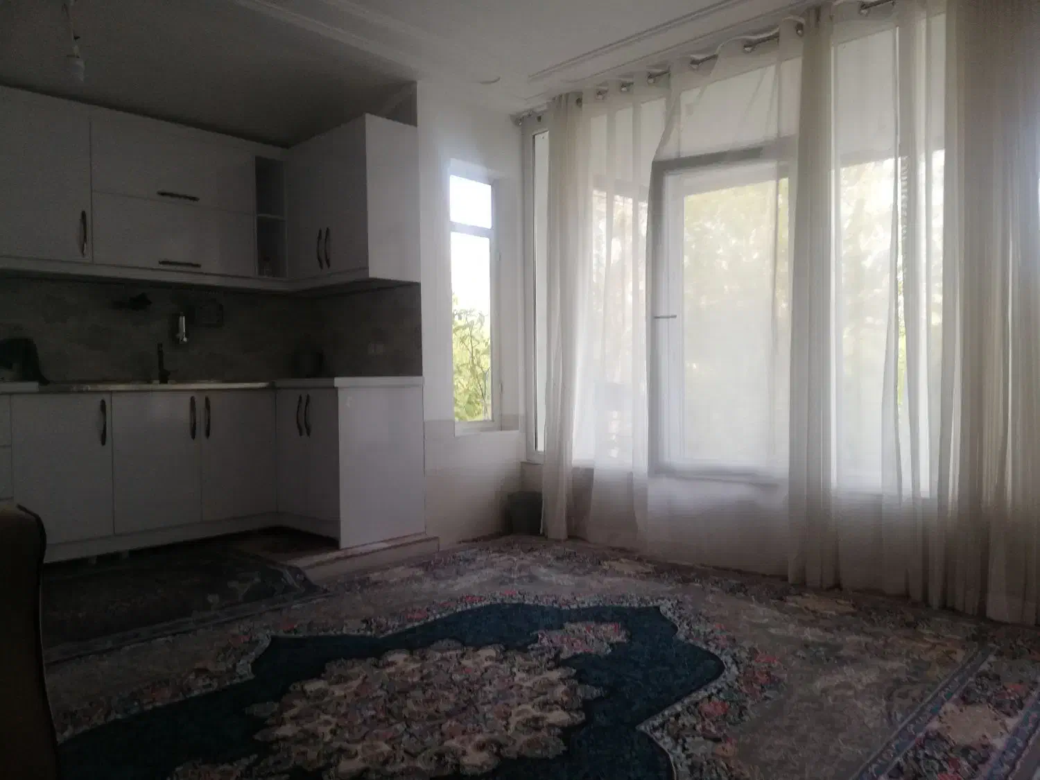 اجاره روزانه و ساعتی ویلا باغ سپیدان
