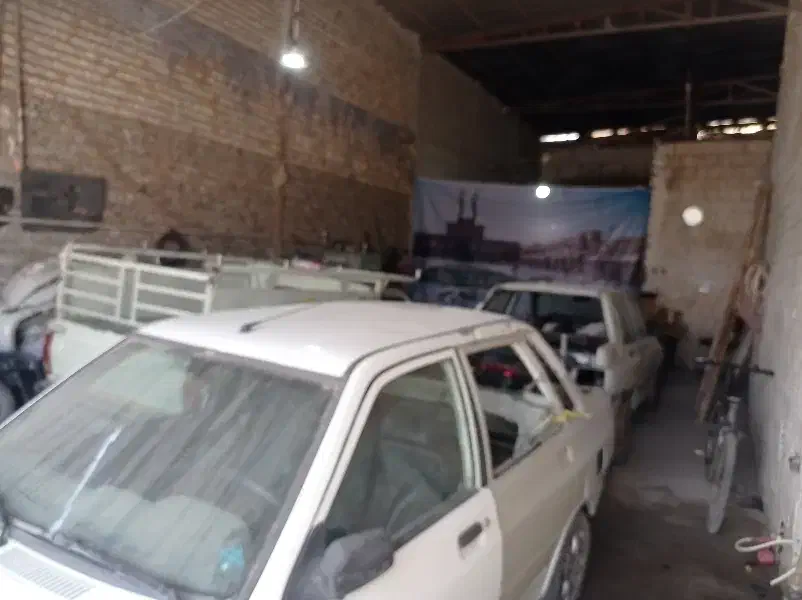 به یک مکانیک یا جلوبندی یا نقاش اتومبیل نیازمندیم