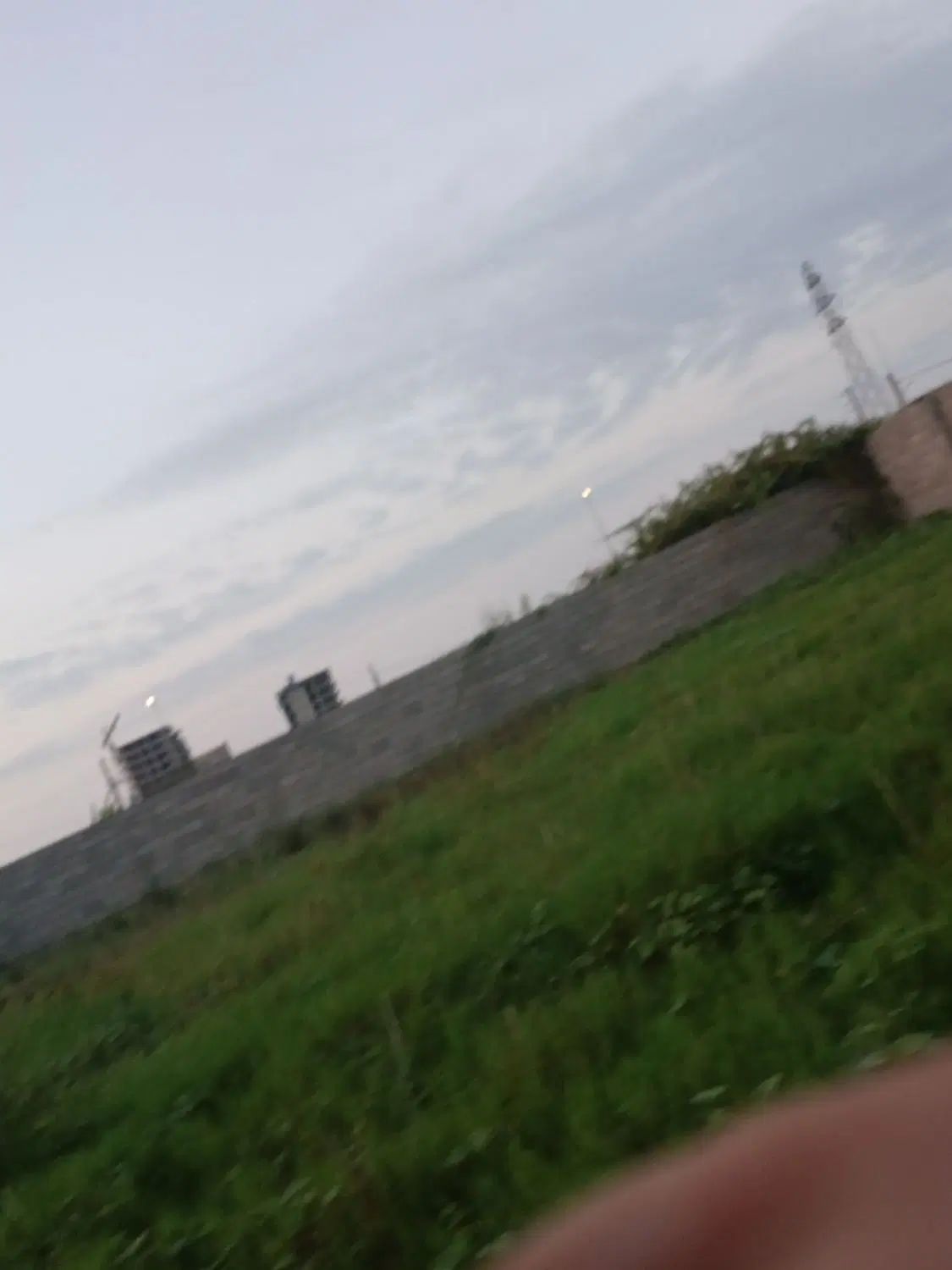 زمین ۴۸۰ متر