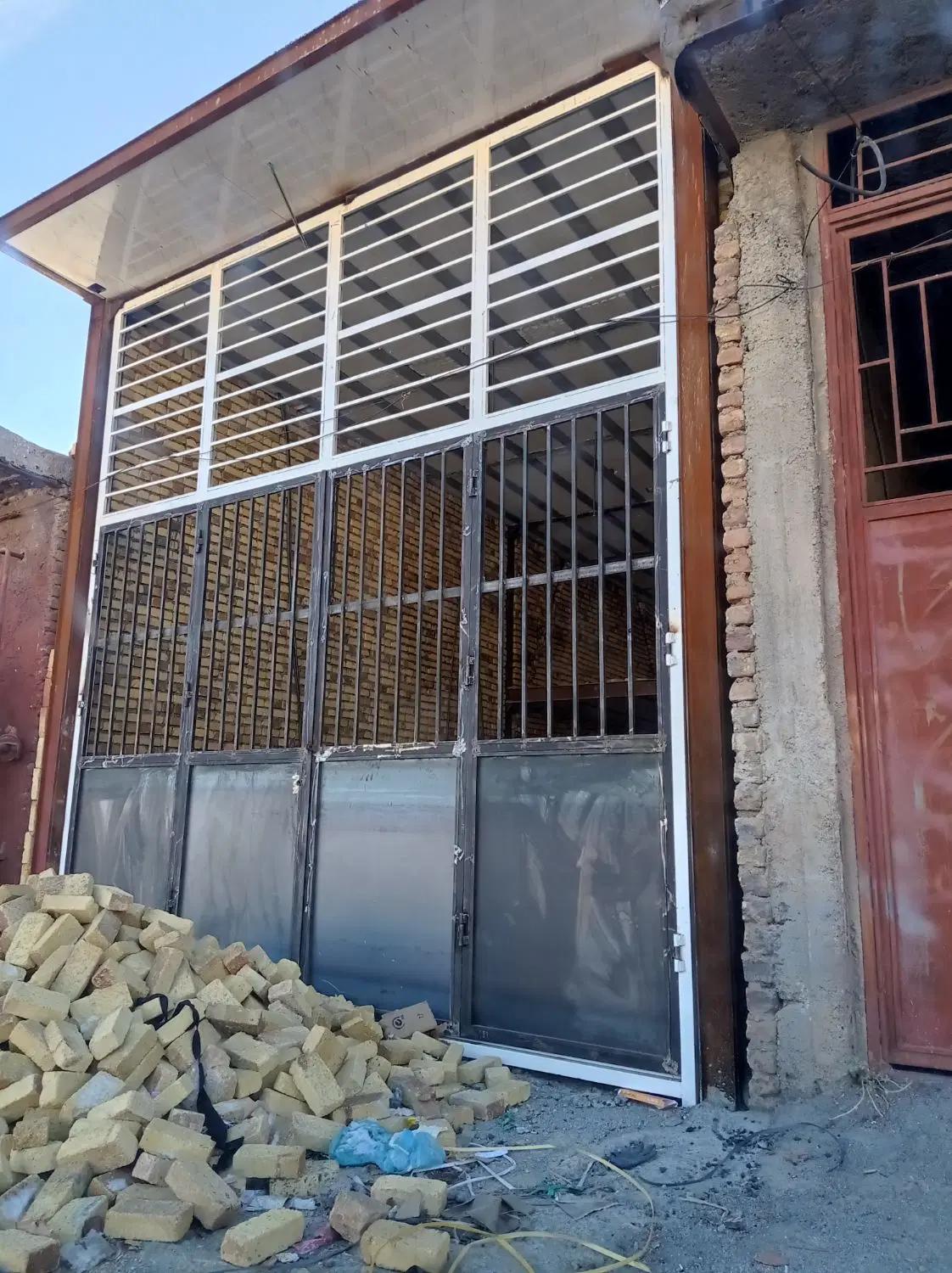 مغازه تجاری در صحنه شهرک صنعتی خیابان پنجم