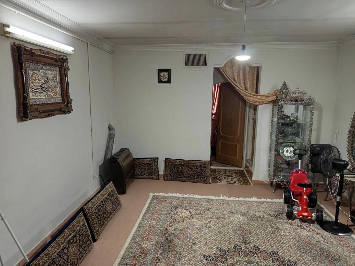اپارتمان۹۰مترطبقه دوم تک واحدی
