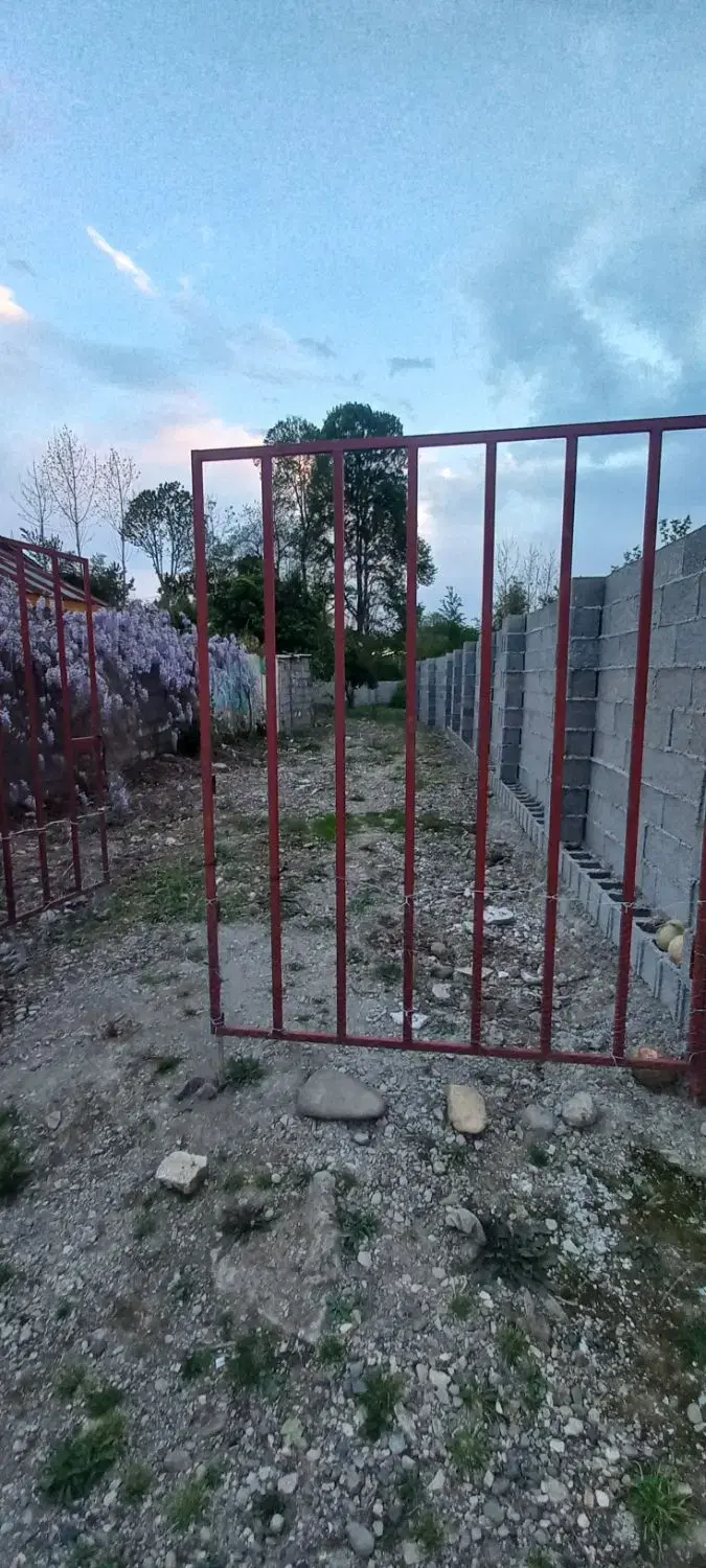 ۵۲۹ متر زمین دور دیوار  کامل مسکونی
