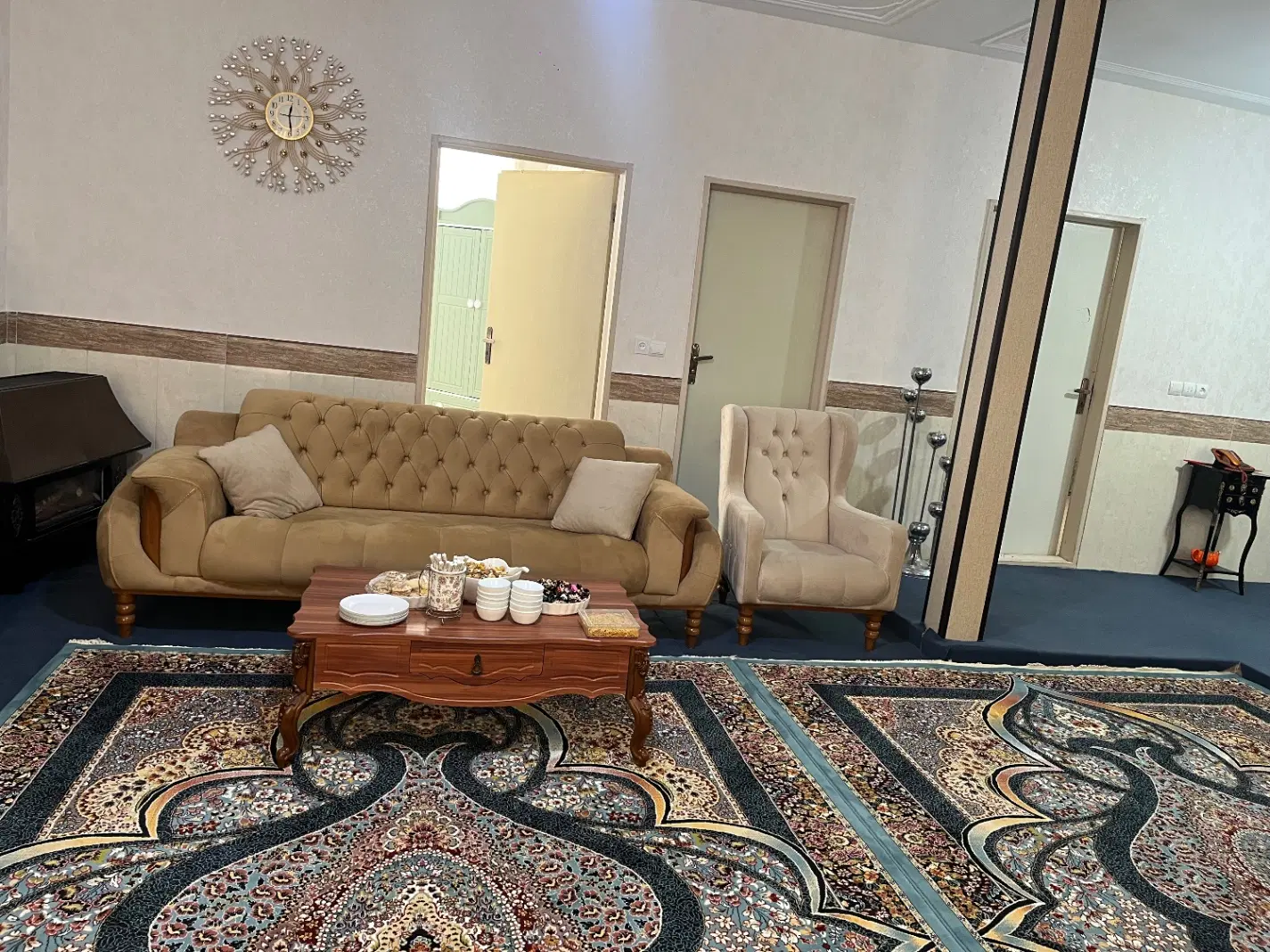 خانه ویلایی ۳۰۰متری در نظراباد