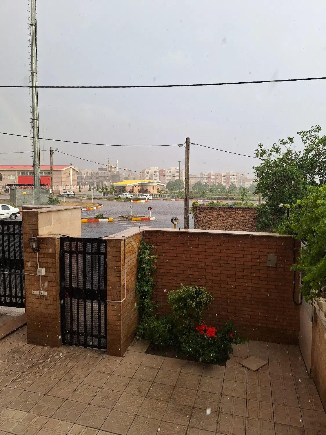 فاز یک گلشهر ۹۱_۵ متر نبش ۲۴ متری