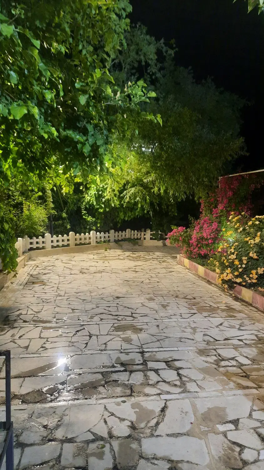 اجاره سالن ۲۰۰ متری چهارراه فرهنگ