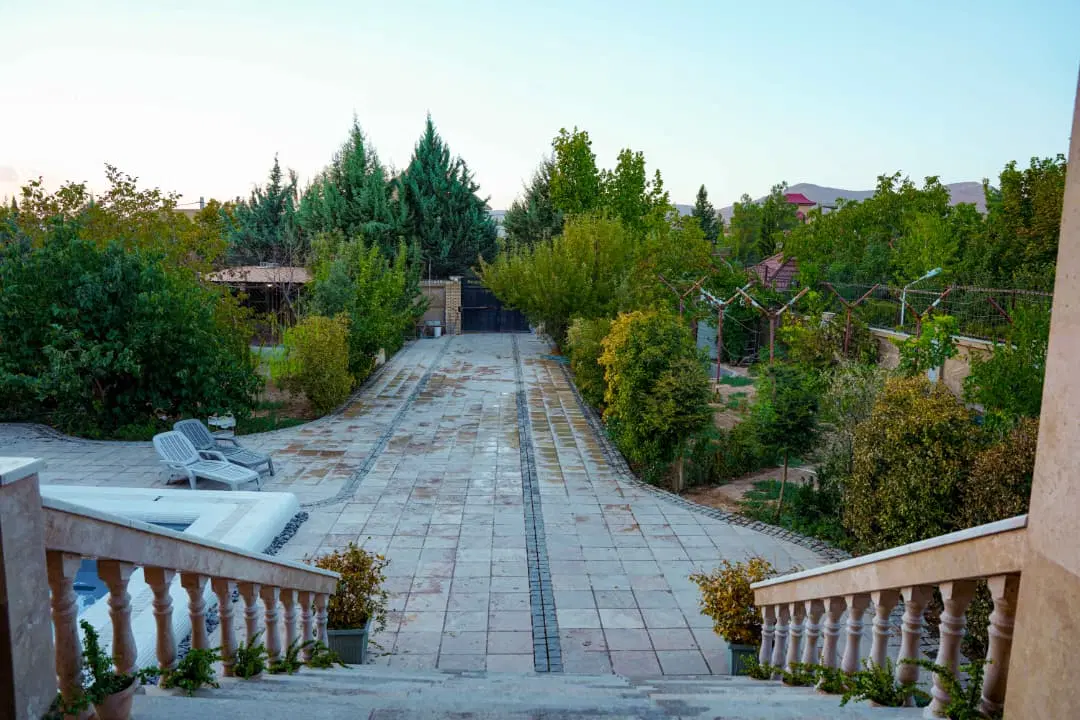 زمین ملکی صدرا با پروانه