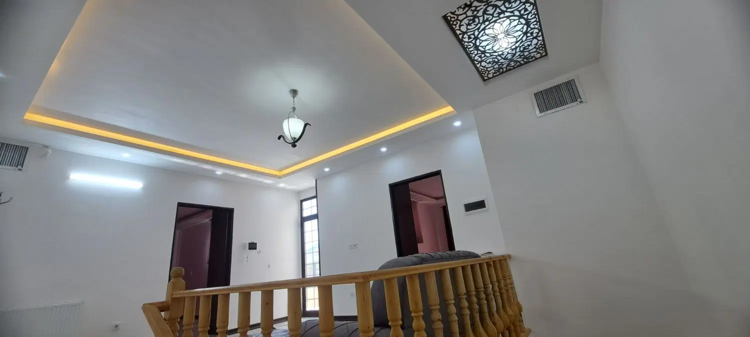 ویلا دوبلکس دو نبش شیک و جای دنج