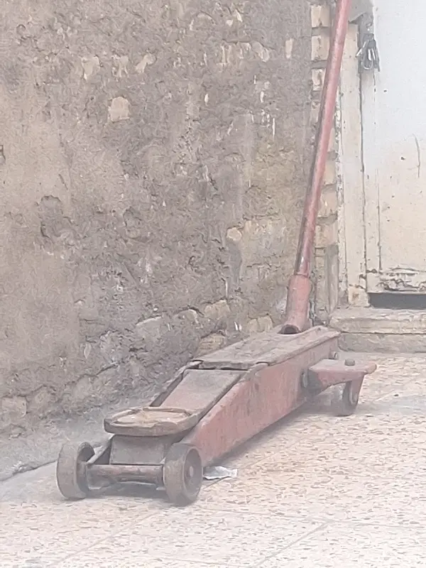 مغازه در جاده صاحب الزمان