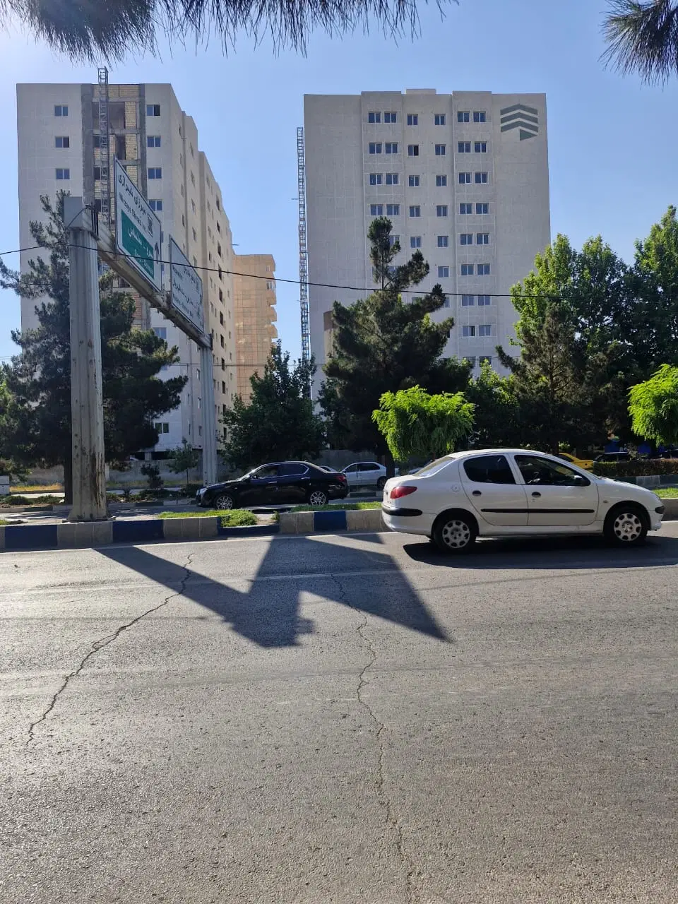 واحد مسکونی مجتمع حکمت باهنر