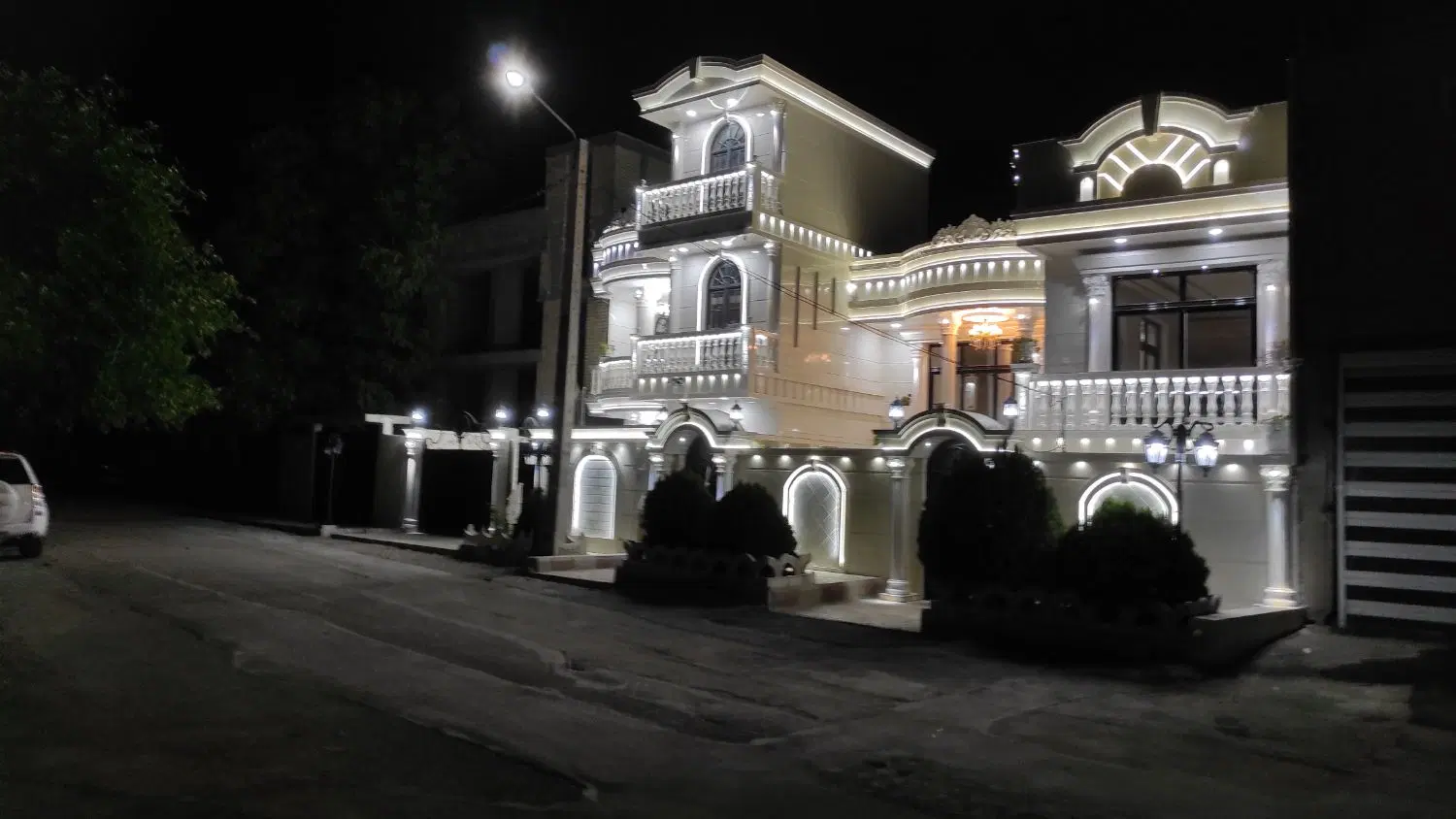 رهن خانه ویلایی بسیار شیک در ساحلی