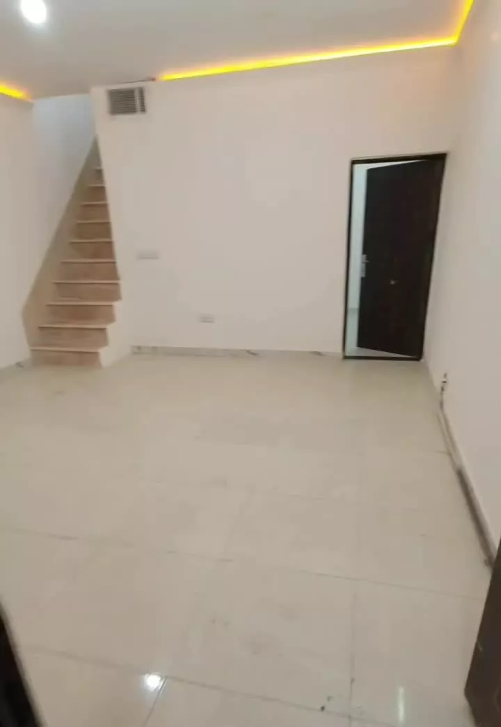 خیابان موزاییک سازی ۸۰ متر دوبلکس دربست