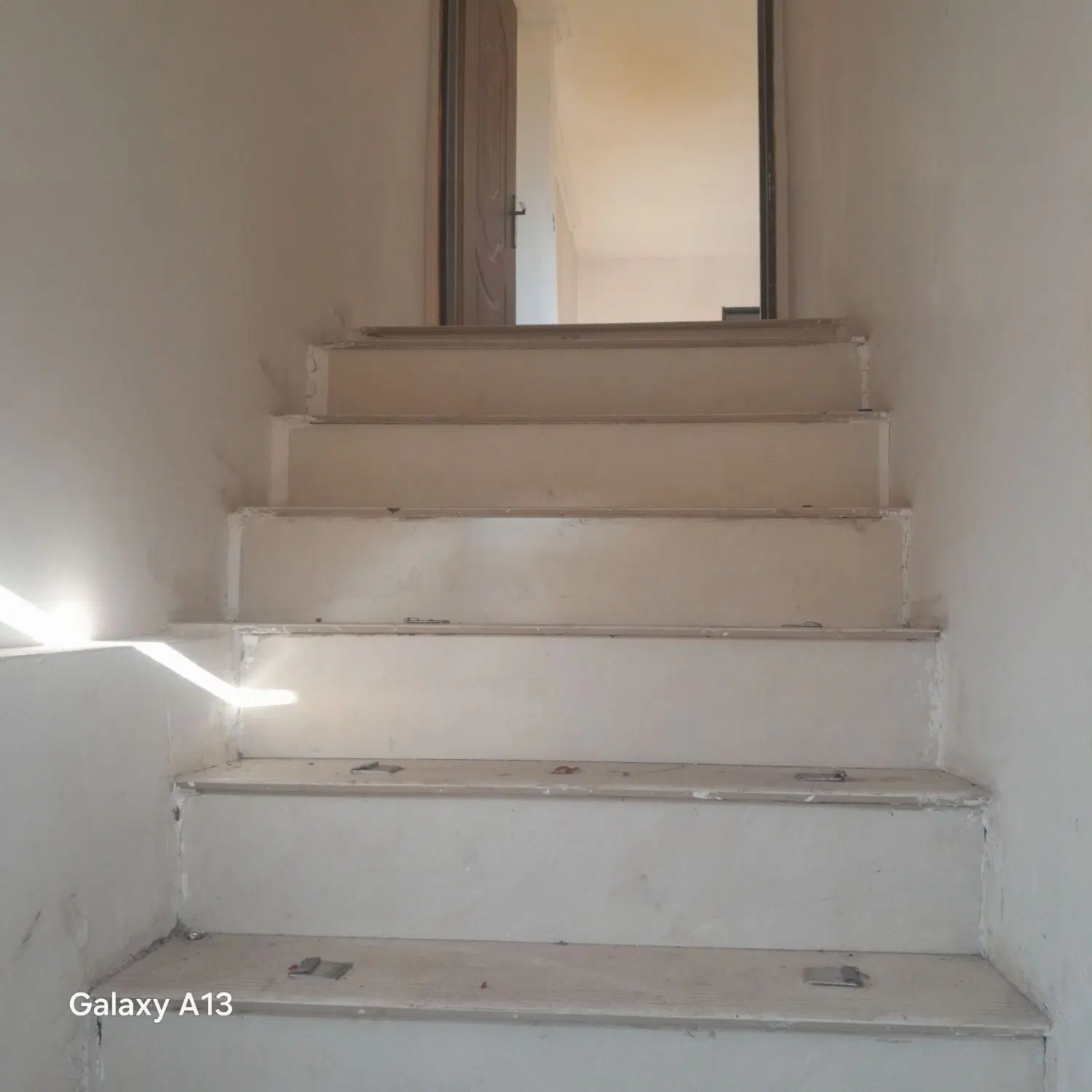 اجاره حیاط راه جدا ۹۰ متری رهن ۱۰۰ تومان اجاره ۵