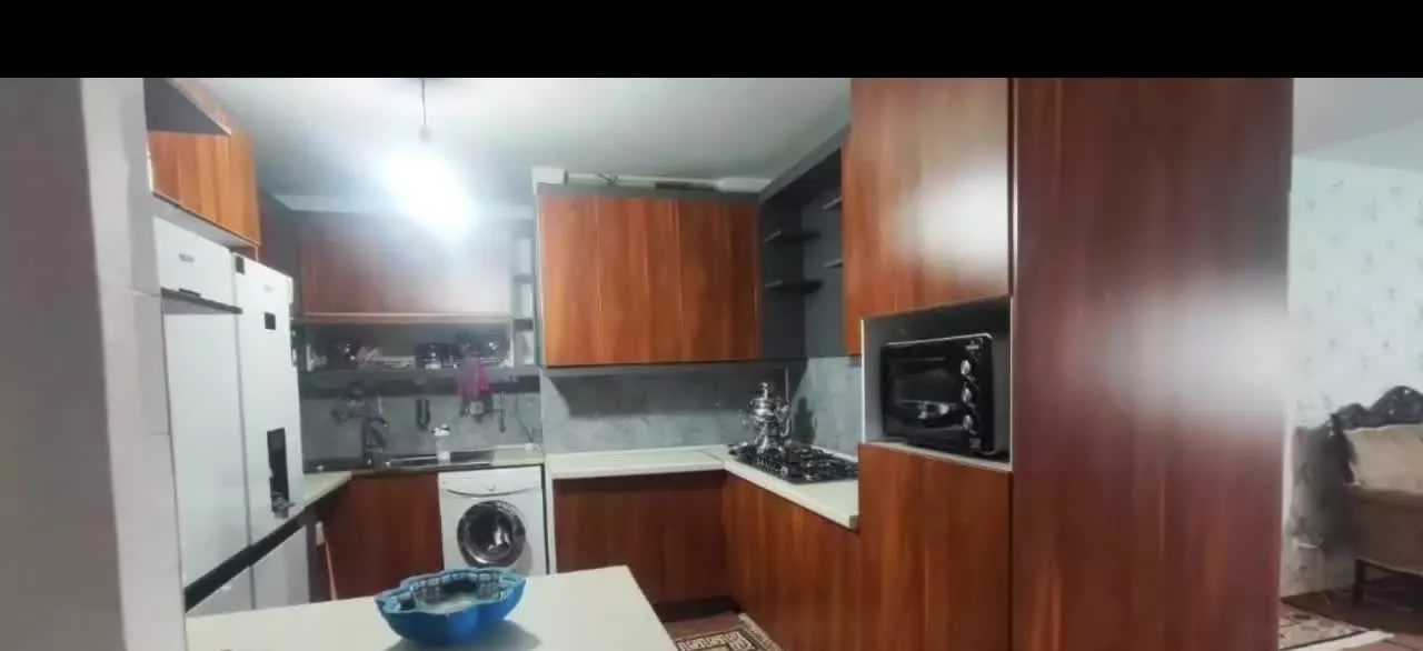 94 متری ، فول ، غرق نور ،